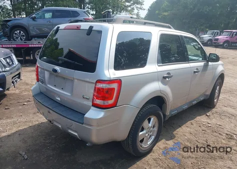 2011 Ford Escape Xlt z USA, uszkodzony, nr VIN 1FMCU0DG8BKA04731